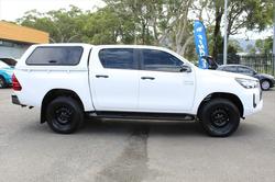 2020 Toyota
Hilux SR