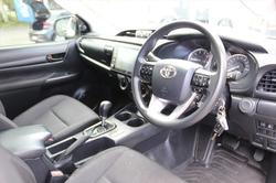 2020 Toyota
Hilux SR