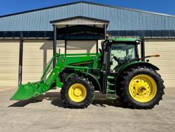 2016 John Deere 7210R