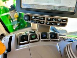 2016 John Deere 7210R