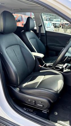 2025 Hyundai Kona Premium