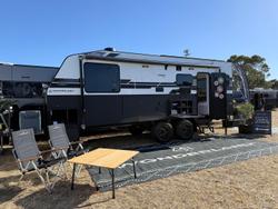 2025 Wonderland RV Rear Club Lounge Layout With Centre Bathroom