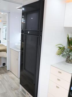 2025 Wonderland RV Rear Club Lounge Layout With Centre Bathroom