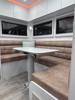 2025 Wonderland RV Club Lounge / Centre Ensuite