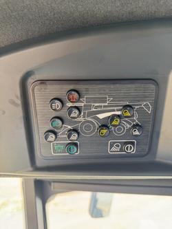 0 New Holland Cr7.90