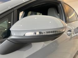 2024 Volkswagen
                Golf 110TSI R-Line