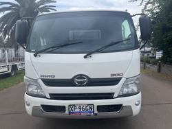 2019 Hino 300 WHITE