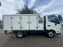 2019 Hino 300 WHITE