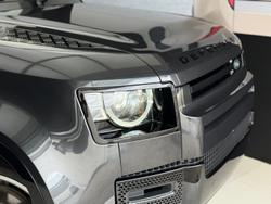 2025 Land Rover Defender 110 P400e X-Dynamic SE