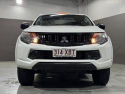 2017 Mitsubishi
Triton GLX