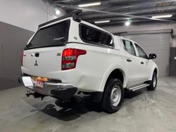 2017 Mitsubishi
Triton GLX