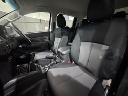 2017 Mitsubishi
Triton GLX
