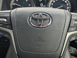 2023 TOYOTA
                LANDCRUISER PRADO VX