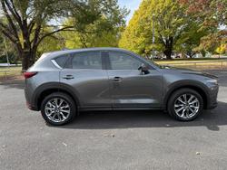 2018 Mazda
CX-5 Akera