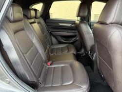 2018 Mazda
CX-5 Akera