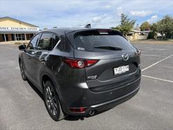 2018 Mazda
CX-5 Akera