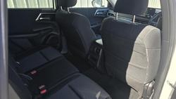 2021 Mitsubishi
                Outlander LS