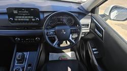 2021 Mitsubishi
                Outlander LS
