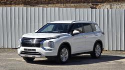 2021 Mitsubishi
                Outlander LS