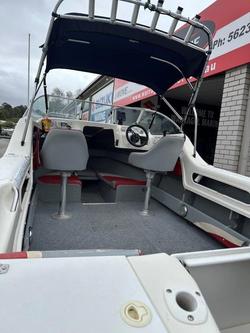 2000 Savage 5.5 SURVEYOR SP HALF CABIN