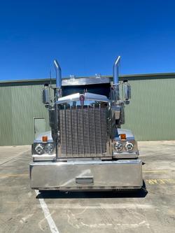 2019 Kenworth T909