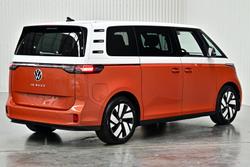 2024 Volkswagen ID. Buzz Pro BEV560