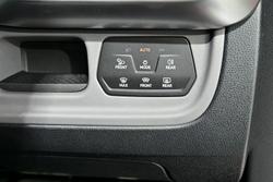 2024 Volkswagen ID. Buzz Pro BEV560