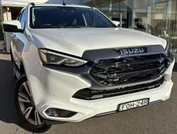 2023 Isuzu
MU-X LS-T