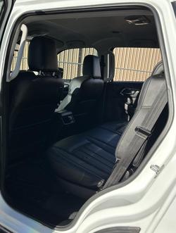 2023 Isuzu
MU-X LS-T