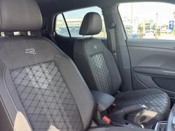 2024 Volkswagen T-CROSS R-LINE