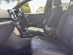 2024 Volkswagen T-CROSS R-LINE