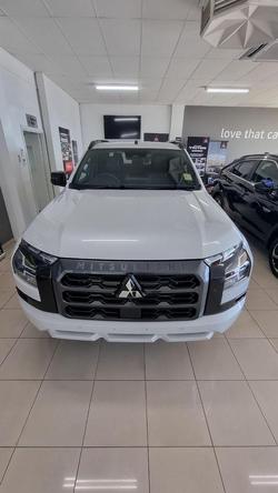 2024 Mitsubishi
Triton GSR