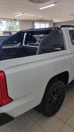 2024 Mitsubishi
Triton GSR