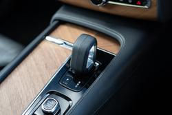 2022 Volvo
                XC90 B5 Momentum