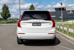 2022 Volvo
                XC90 B5 Momentum