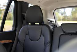 2022 Volvo
                XC90 B5 Momentum
