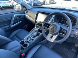 2024 Mitsubishi
                Pajero Sport Exceed