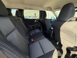 2025 Mitsubishi Outlander LS