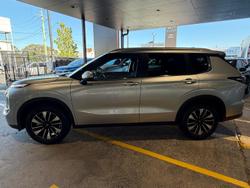 2025 Mitsubishi Outlander LS