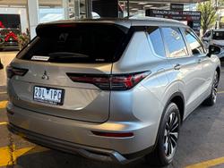 2025 Mitsubishi Outlander LS