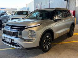 2025 Mitsubishi Outlander LS