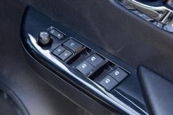 2019 Toyota
Hilux Rogue