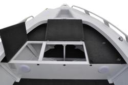 2024 Stacer 529 Outlaw Centre Console