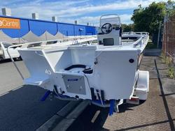 2024 Stacer 529 Outlaw Centre Console