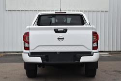 2024 Nissan
Navara ST