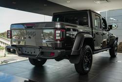 2023 Jeep Gladiator Night Eagle