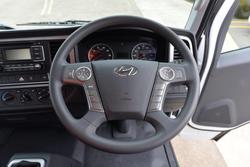 2025 HYUNDAI EX4 MWB WHITE