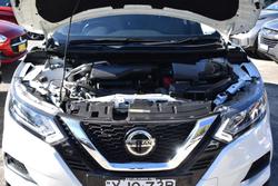 2020 Nissan
QASHQAI ST-L