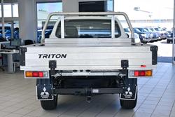 2021 Mitsubishi
Triton GLX ADAS
