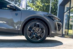 2025 Peugeot 408 GT Premium Hybrid